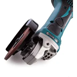 Makita DGA452Z ohne Akku