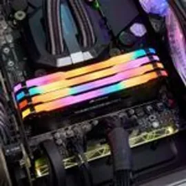 Corsair Vengeance RGB PRO schwarz DIMM Kit 32GB, DDR4-3600, CL18-22-22-42 (CMW32GX4M2Z3600C18)
