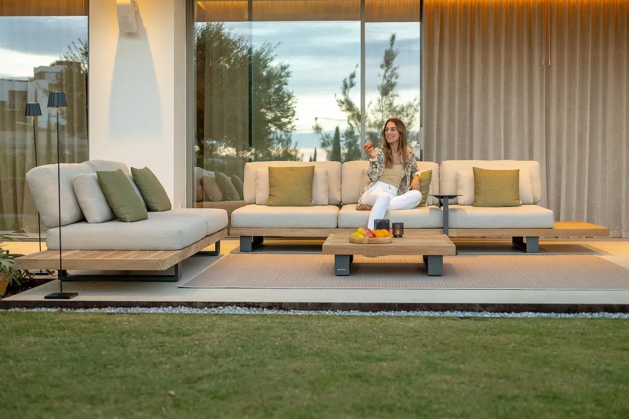 Jati & Kebon Set Loungesystem Ego I - Das Set besteht aus: 1 x Basismodul 3-Sitzer, 1 x Basismodul 2-Sitzer, 1 x Ka...
