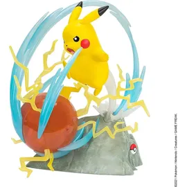 Jazwares Deluxe Statue Pikachu mit Lichtfunktion