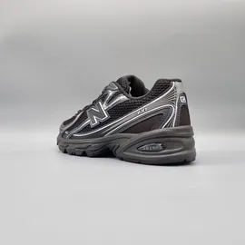 New Balance 740 Black/Silver Metallic 42,5