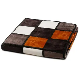 Gözze Antigua, mit modernem Karo, Kuscheldecke