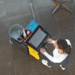 Gastronoble Numatic Kompakte ReFlo MULTI-Matic Werkwagen MM4 - Reinigungswagen