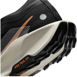 Nike Pegasus Trail 5 Damen Slim Off Noir/Pale Ivory/Black/Mona 40