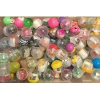 MVS Kapseln, 100 Stück, kleine gefüllte Spielzeug, große Vielfalt an verschiedenen Taschengeld-Spielzeugen, Partytütenfüller, Kindergeburtstag, Pinata's, mehrfarbig (CAPS-100)