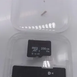 Amazon Basics MicroSDXC, 256 GB, mit SD Adapter, A2, U3, Lesegeschwindigkeit bis zu 100 MB/s, Schwarz