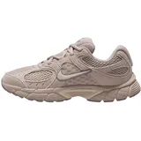 NIKE V5 Runner Suede Sneaker Kinder 201 - moon particle/lt orewood brn 36.5