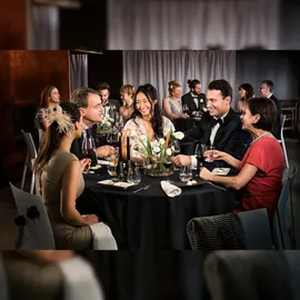 Duni Tischdecke Evolin Ø 180 cm Schwarz