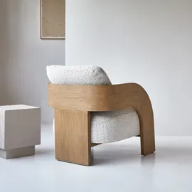 Tikamoon Sessel Boti aus massivem Mindiholz und ecrufarbenem Stoff ,1-Sitz