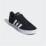 Core Black / Cloud White / Core Black 40