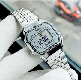 Casio Uhr Retro Damenuhr LA680WEA-7EF Alarm Digital Armbanduhr - Silber