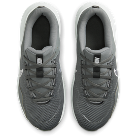 Nike Legend Essential 3 Sneaker, Smoke Grey/White-DK Smoke Grey, 41