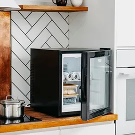 Adler AD 8088 Getränkekühlschrank 15 l 850 mm hoch Schwarz