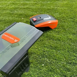 Yard Force Rasenmähroboter Easymow 260B & AR SH02-EU Plus Mähroboter-Garage