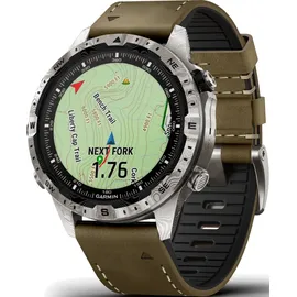 Garmin MARQ Adventurer BT 30,4 mm Edelstahlgehäuse weiß Lederarmband khaki M