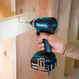 Makita DTD153RTJ inkl. 2 x 5 Ah + Makpac