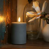 Deluxe Homeart LED Kerze Mia Echtwachs Wachsspiegel flackernd H: 10cm D: 7,5cm grau