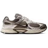 Nike V5 RNR cave stone-black-college grey, 42.5