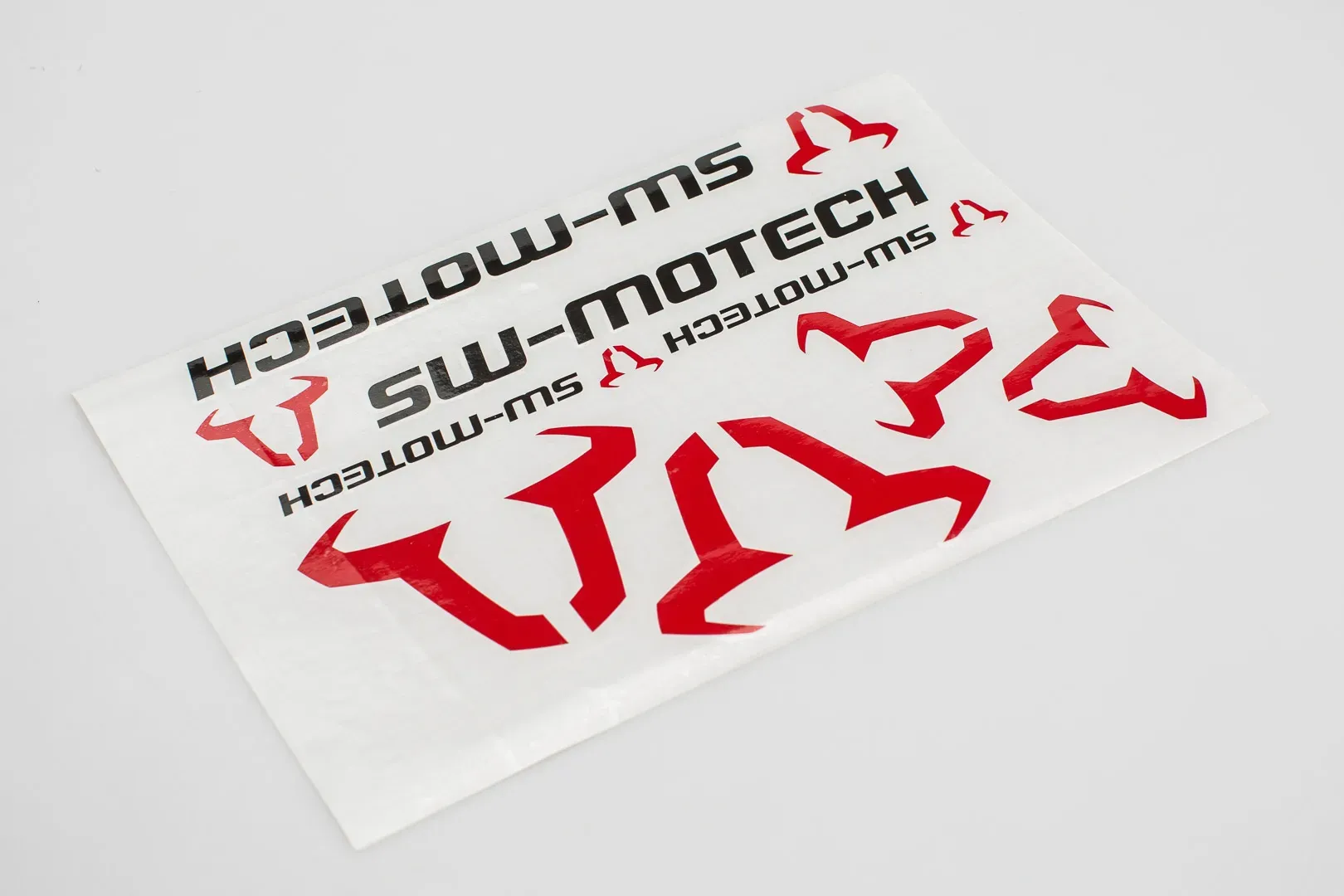 SW-Motech Stickerset SW-MOTECH - 310x260 mm. Stier: rood, SW-Motech: zwart.