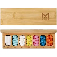 Tablettenbox 7 Tage, Pillendose mit verbessertem offenem Design, Medikamentenbox Deutsch, Holz tragbarer Pillenbox für Medikamente, Vitamine, Fischöl, Nahrungsergänzungsmittel