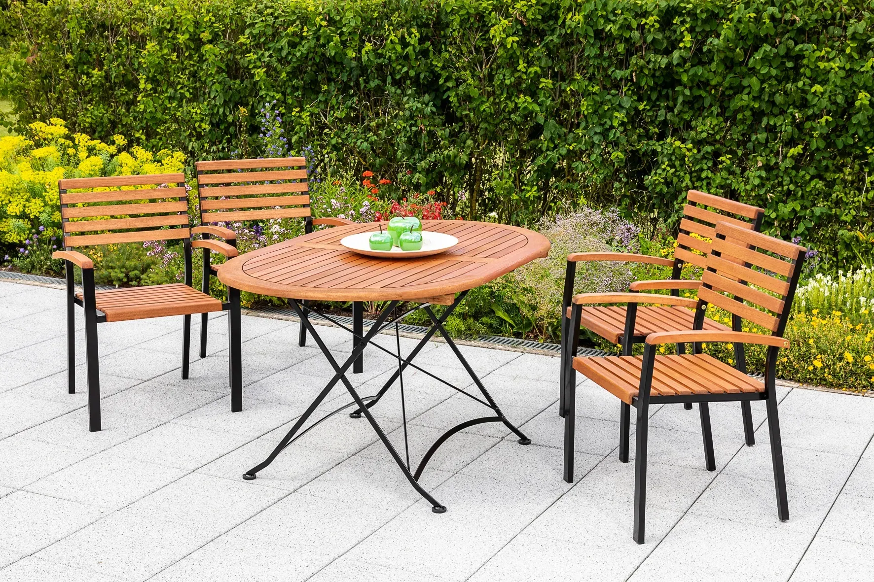 Garten-Essgruppe »Schloßgarten«, (5 tlg.), 4 Stapelsessel mit Klapptisch, Flachstahl, braun, , 86445557-0 B/H/T: 59,5 cm x 87 cm x 56 cm