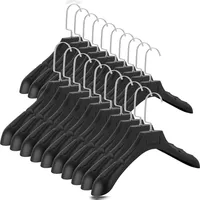 Intirilife Kleiderbügel in UNIVERSAL SCHWARZ - 10 Stück breite Kleiderbügel aus Kunststoff mit Anti-Rutsch Oberfläche - 39 x 4 x 15 cm