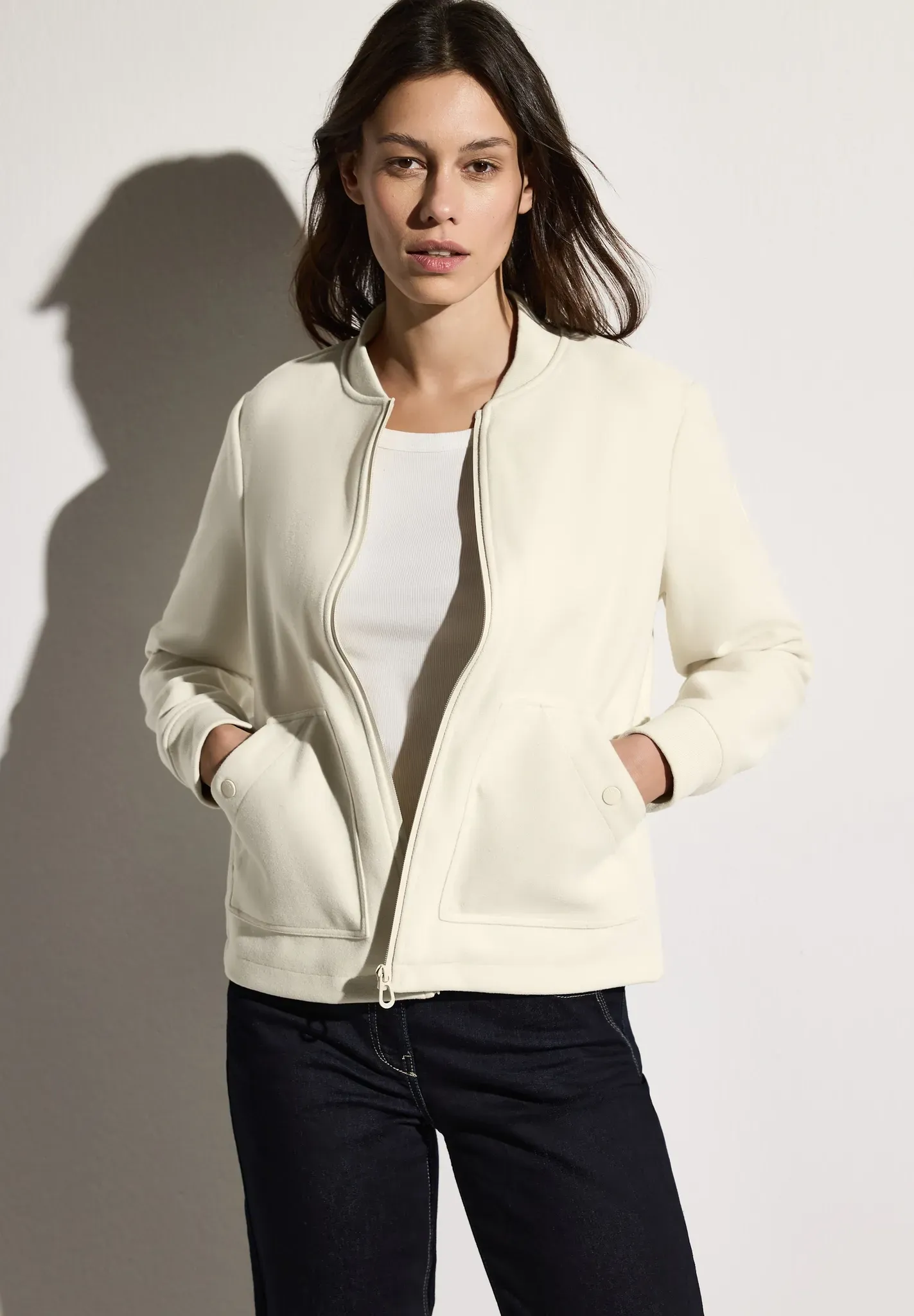 Blouson CECIL, Damen, Gr. XL (44), beige (beige meringues), Stoff, Obermaterial: 90% Polyester, 10% Viskose. Futter: 100% Polyester, unifarben, gerade normal, hoch geschlossener Ausschnitt, Bündchen, Jacken Blouson, mit Stehkragen
