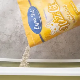 Lyra Pet 2 x 15 Liter White Cat Katzenstreu mit Babypuderduft + 2 Mäuse