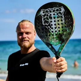 Matchu Sports Padel Schläger Bear - Schwarz mit farbigem Aufdruck 100% Carbon-Rahmen