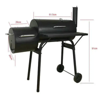 Grill mit Smoker