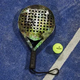 Matchu Sports Padel Schläger Bear - Schwarz mit farbigem Aufdruck 100% Carbon-Rahmen