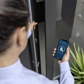 Bosch Yale Linus Smart Lock Türschloss inkl. WiFi Bridge Silber