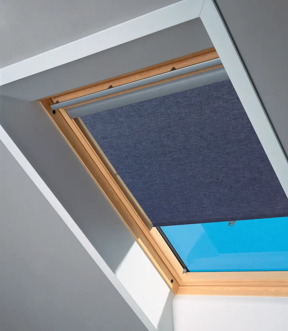 VELUX Dachfensterrollo "mit Haltekrallen RHL 200 9050" Rollos Lichtregulierung und Privatsphäre Gr. 204-206, blau (dunkelblau)