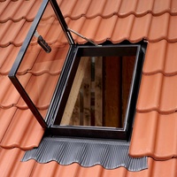 Kunststoff Velux Ausstiegsfenster GVT fürs Kaltdach inklusive Universal-Eindeckrahmen
