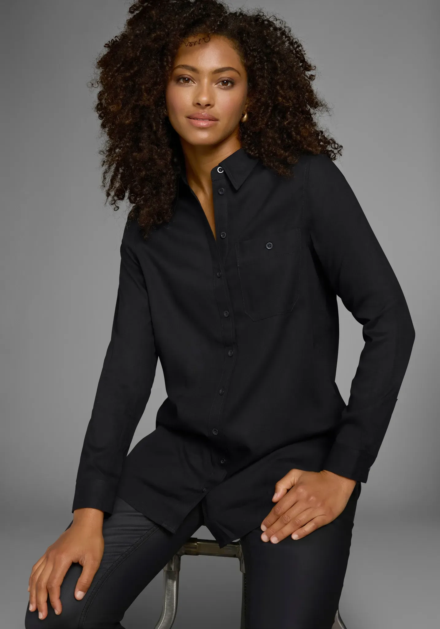 Longbluse OTTO PRODUCTS, Damen, Gr. 34, schwarz, Web, Obermaterial: 100% Viskose (LENZINGTM ECOVEROTM), figurumspielend hüftbedeckend, Ärmel mit Ärmelschlitz Manschette, Blusen Longbluse