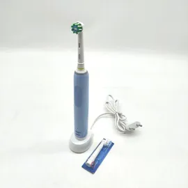 Oral-B Pro 3 3000 CrossAction blau + Aufsteckbürste