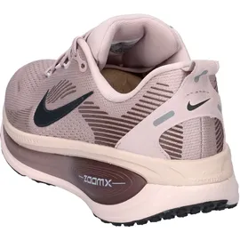 Nike Vomero 18 Damen Slim Particle Rose / Off Noir 40,5