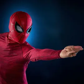 Hasbro Marvel Legends Series Spider-Man: Homecoming Elektronische Maske mit Fernbedienung
