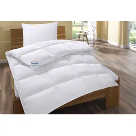 Balette Daunenbettdecke + Kopfkissen "Lilly", weiß, B/L: 135cm x 200cm Anzahl Teile 1, B/L: 40cm x 80cm Anzahl Teile 1, Bezug: Baumwolle Füllung: Entendaune/-feder, warm, Bettdecken Bezug: 100% Baumwolle. Kopfkissen Bezug: 100% Baumwolle.