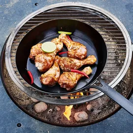 B&K BK Black Steel Bratpfanne aus Kohlenstoffstahl, Geeignet für Induktion, Backofen- und Bratrostsicher bis 350C, Langlebig und Professionell, Schwarz