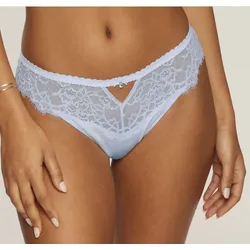 String LASCANA "Alana", Damen, Gr. 36/38, blau (hellblau), Obermaterial: 56% Polyamid, 32% Seide, 12% Elasthan, Unterhosen, aus floraler Spitze und edler Qualität mit hohem Seidenanteil