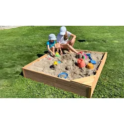 Sandkasten 125 x 125 cm – aus naturbelassener Lärche/Douglasie – stabile Sandkiste mit 2 Sitzecken – Holzsandkasten für Kinder