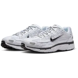 Nike P-6000 Herren White/Black/Metallic Silver 42,5