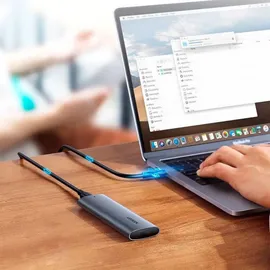 UGREEN 10902 Speicherlaufwerksgehäuse SSD-Gehäuse, M.2 M.2, USB Anschluss, Silber