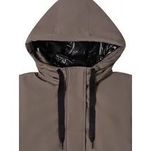 Cecil Parka M