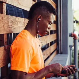 JLab JBuds Pro Signature weiß