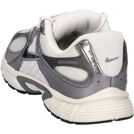 Nike V5 RNR Kinder Phantom/Pencil Point/Black 38,5