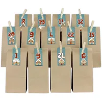 Finest-Folia Adventskalender Set Lebkuchenhäuser Streifen mit Papiertüten und Holzklam.