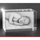 VIP-LASER 2D Gravur Glas Kristall Quader im Querformat XL mit dem Foto von Deinem neugeborenen Baby. Dein Wunschfoto für die Ewigkeit Mitten in Glas! Groesse XL = 80x50x50mm