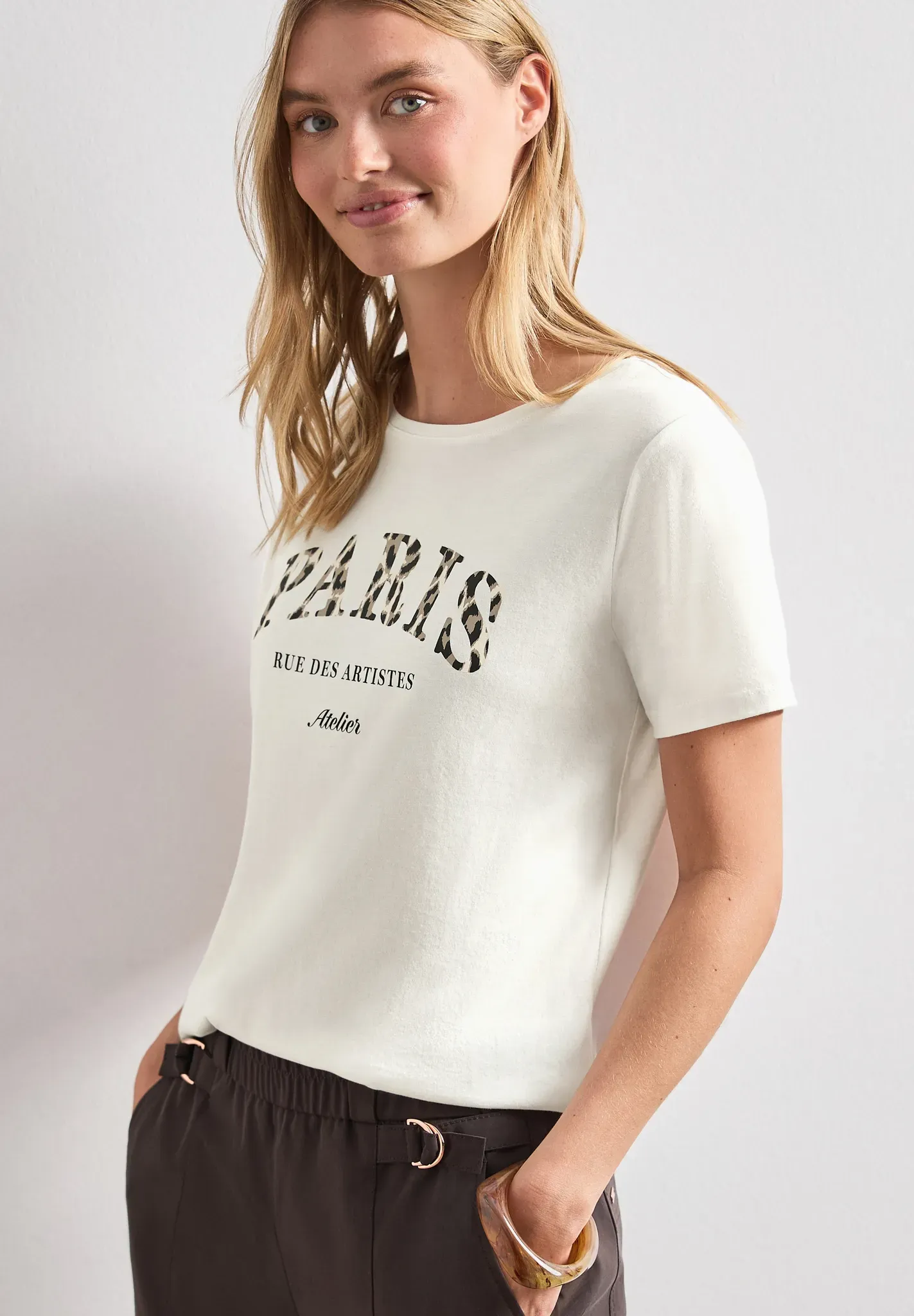 T-Shirt STREET ONE, Damen, Gr. 36, weiß (sanftes weiß), Web, 50% Baumwolle, 50% Modal, unifarben mit Farbeinsatz, normal normal, Rundhals, abgesteppt, Shirts T-Shirt, Jersey